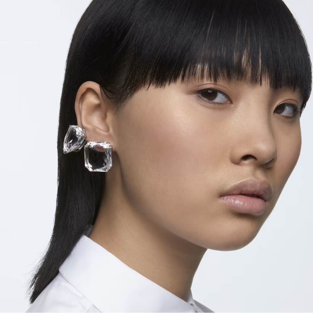 Swarovski Silver Crystal Earning Authentic